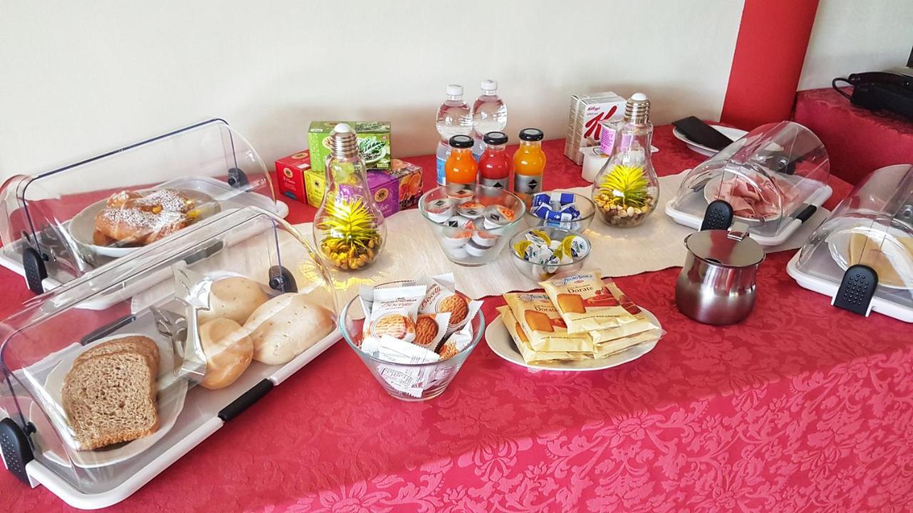 Asso Bed & Breakfast Manerba del Garda Exteriör bild