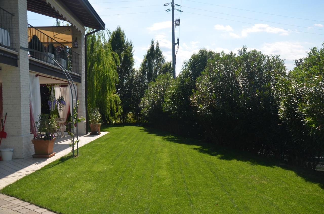 Asso Bed & Breakfast Manerba del Garda Exteriör bild