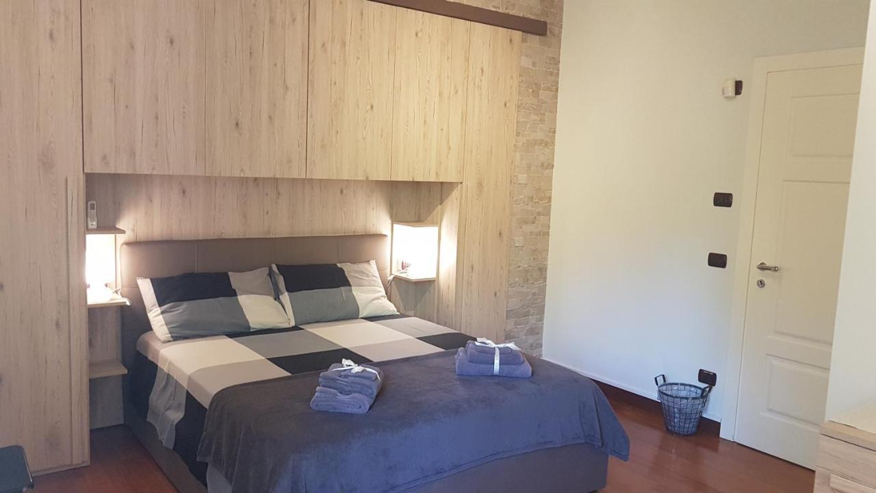 Asso Bed & Breakfast Manerba del Garda Exteriör bild
